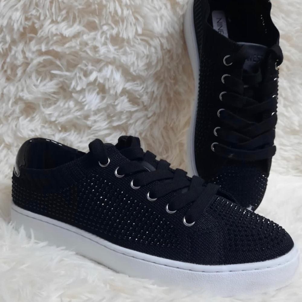NINE WEST Women's Sneaker Size 7